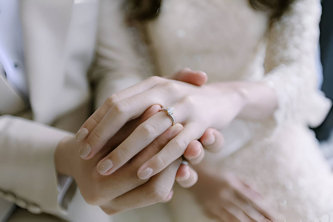 A Complete Guide to Wearing Anniversary Rings