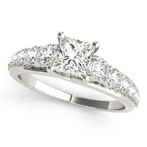 Evienne Ring - Free Chérie Diamonds